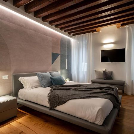Sant'Angelo Apartment By Wonderful Italy Венеция Экстерьер фото